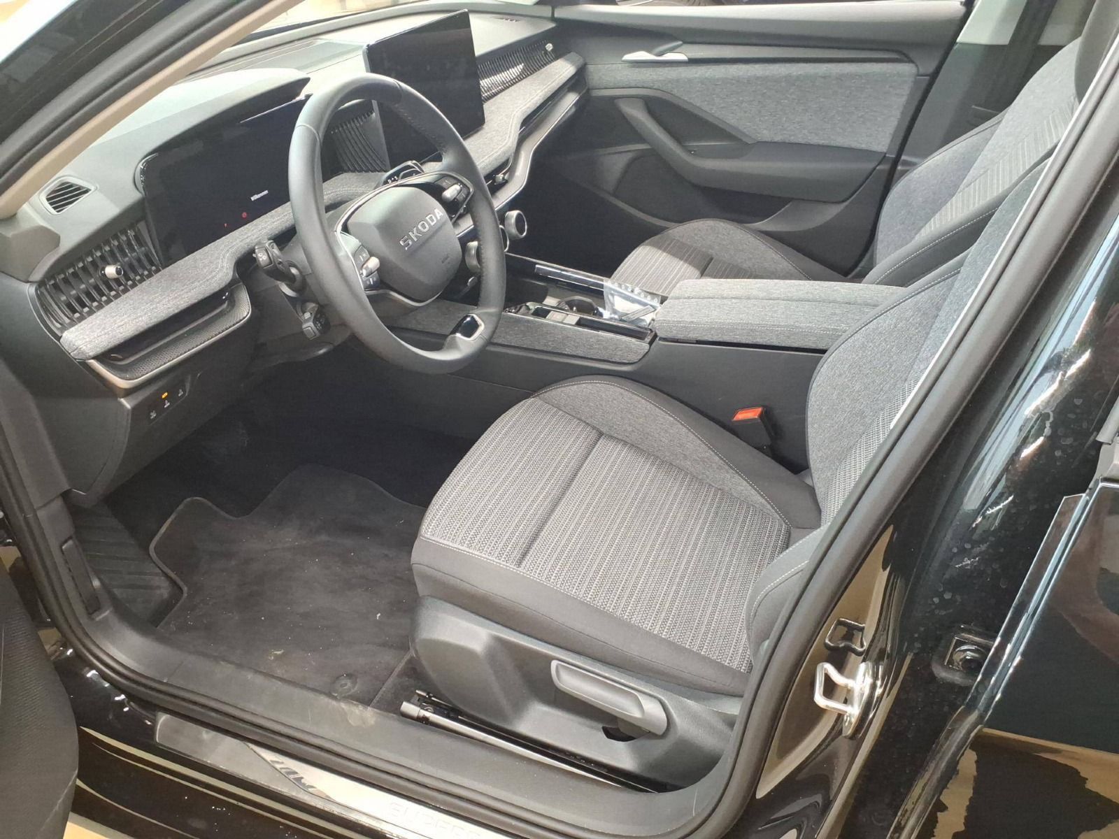 Skoda Superb - Bild 4