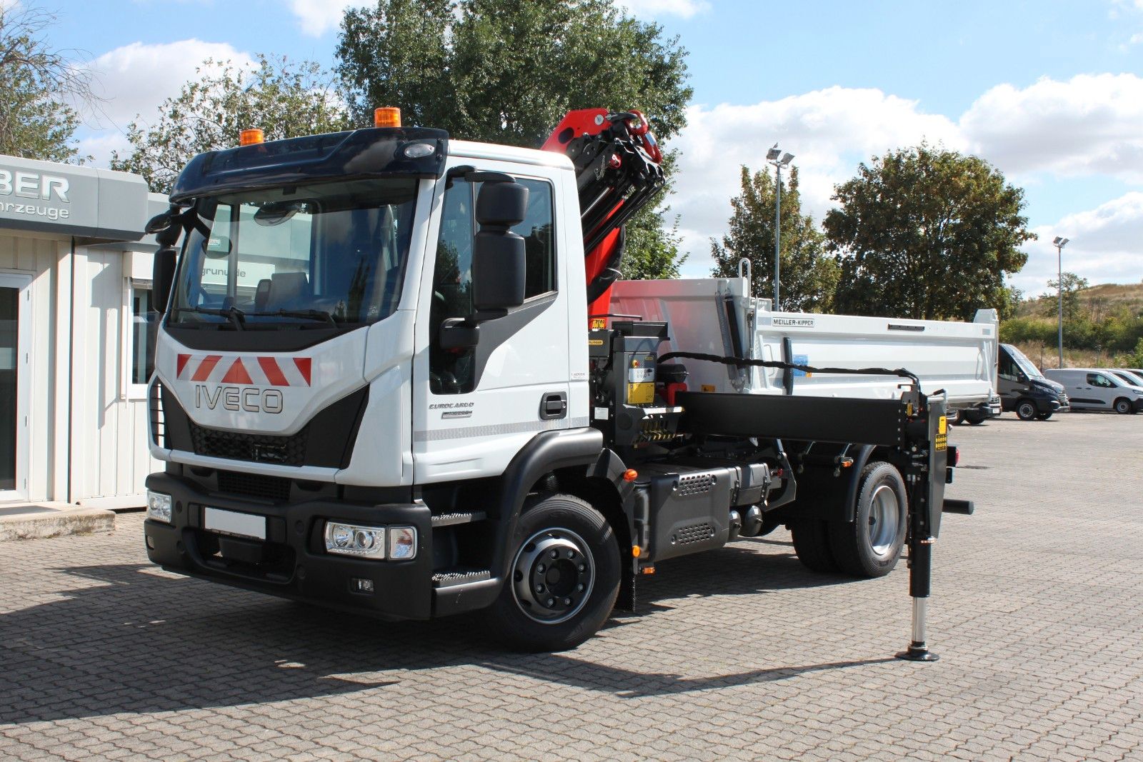 Fahrzeugabbildung Iveco Iveco EuroCargo ML140E28 Kran Kipper