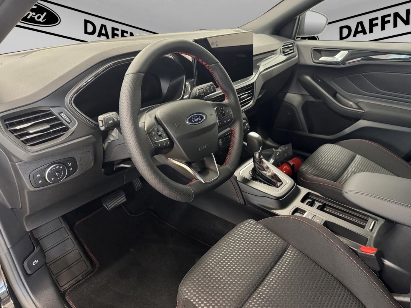 Fahrzeugabbildung Ford Focus Turnier ST-Line X 18 AHK Navi SpurhalteASS