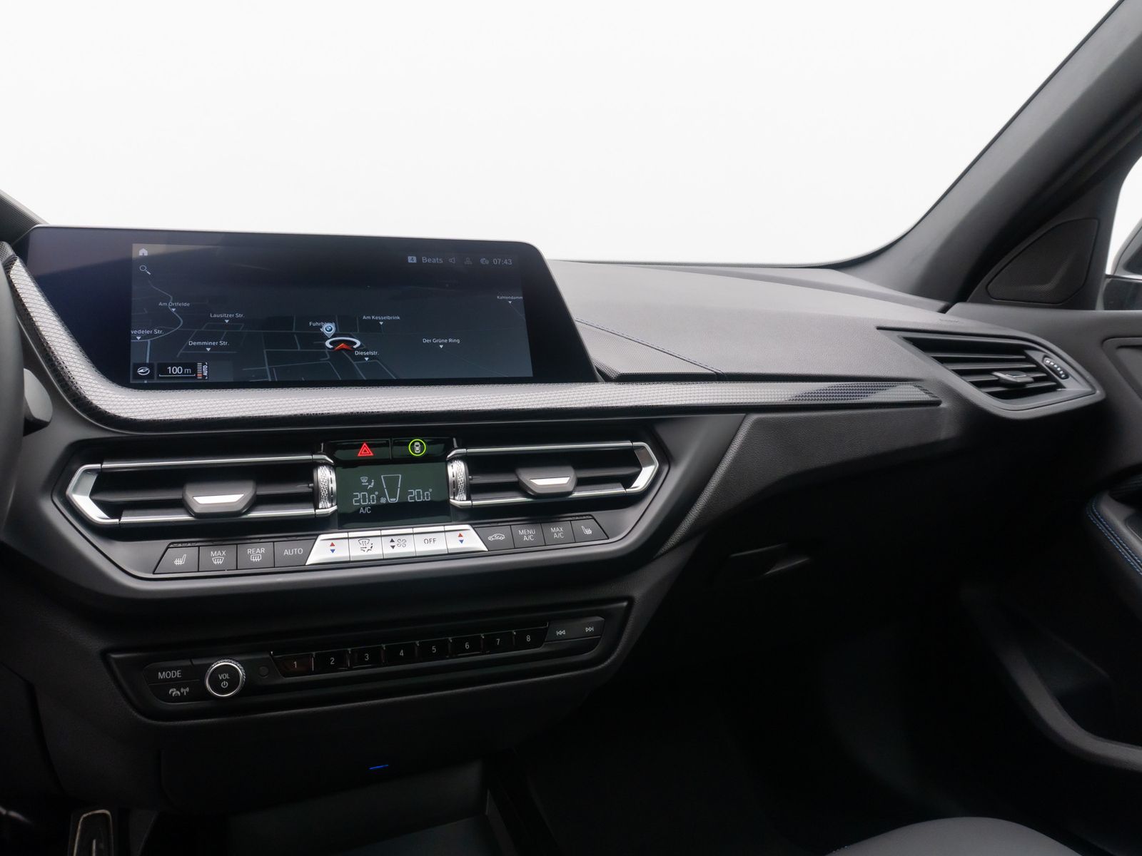 Fahrzeugabbildung BMW 118i M Sport HiFi Kamera DAB Panorama Komfort