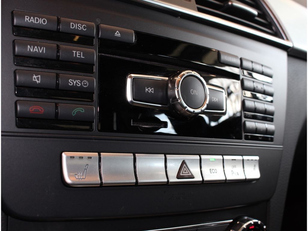 Fahrzeugabbildung Mercedes-Benz C 200 CGI AMG Line 2.Hand+H&K+Comand