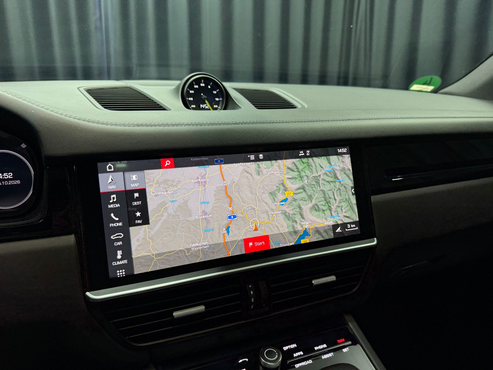 Fahrzeugabbildung Porsche Cayenne E-Hybrid|PANORAMA|SPORT-CHRONO|ACC