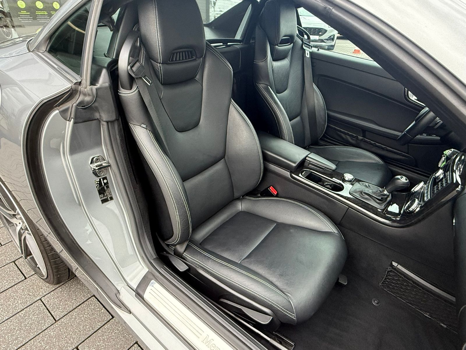 Fahrzeugabbildung Mercedes-Benz SLK 200 Roadster NAVI KLIMA LEDER AIRSHAFT PDC