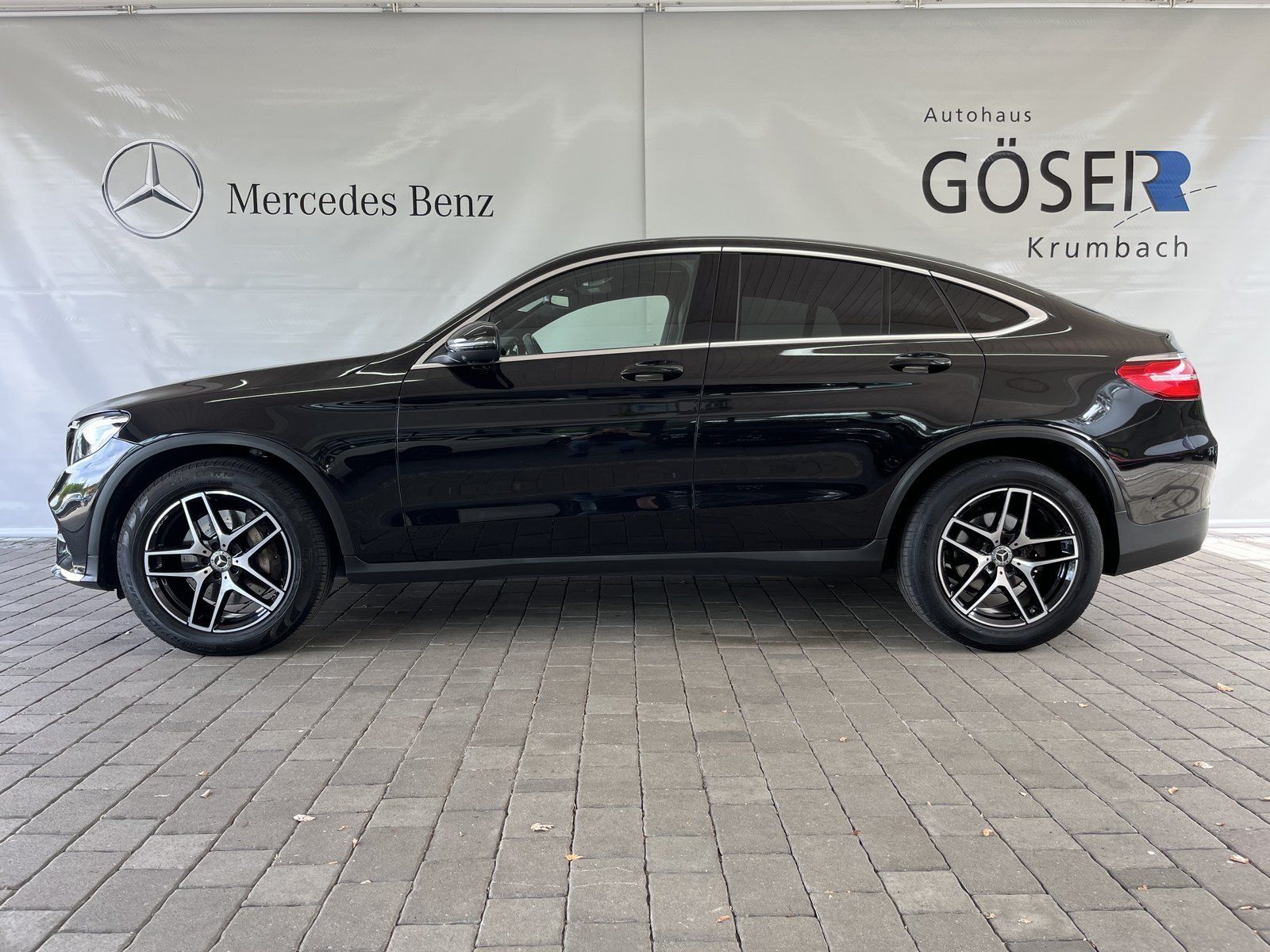 MERCEDES-BENZ GLC 250 d 4M Coupé*AMG*Schiebedach*AHK*360°*Burm