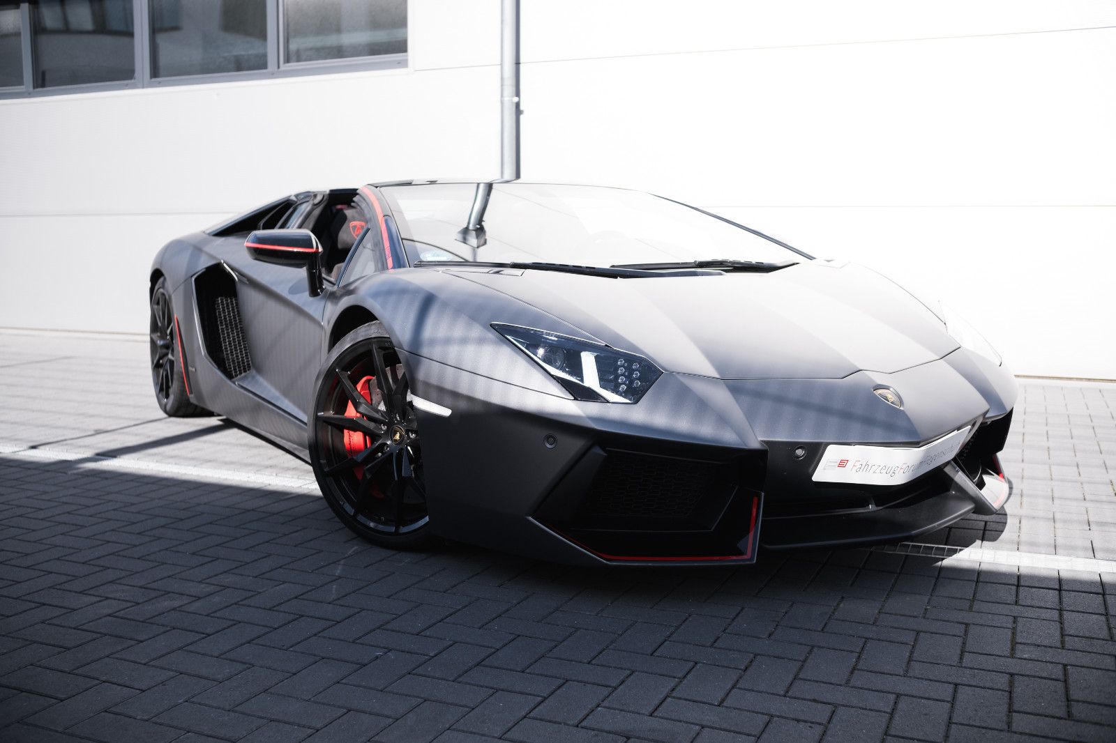 Fahrzeugabbildung Lamborghini LP 700-4 Roadster Pirelli Edition 1of100-Lift