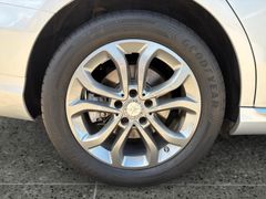 Fahrzeugabbildung Mercedes-Benz C 180 C -Klasse T-Modell AHK Sitzhei. Navi Tempo