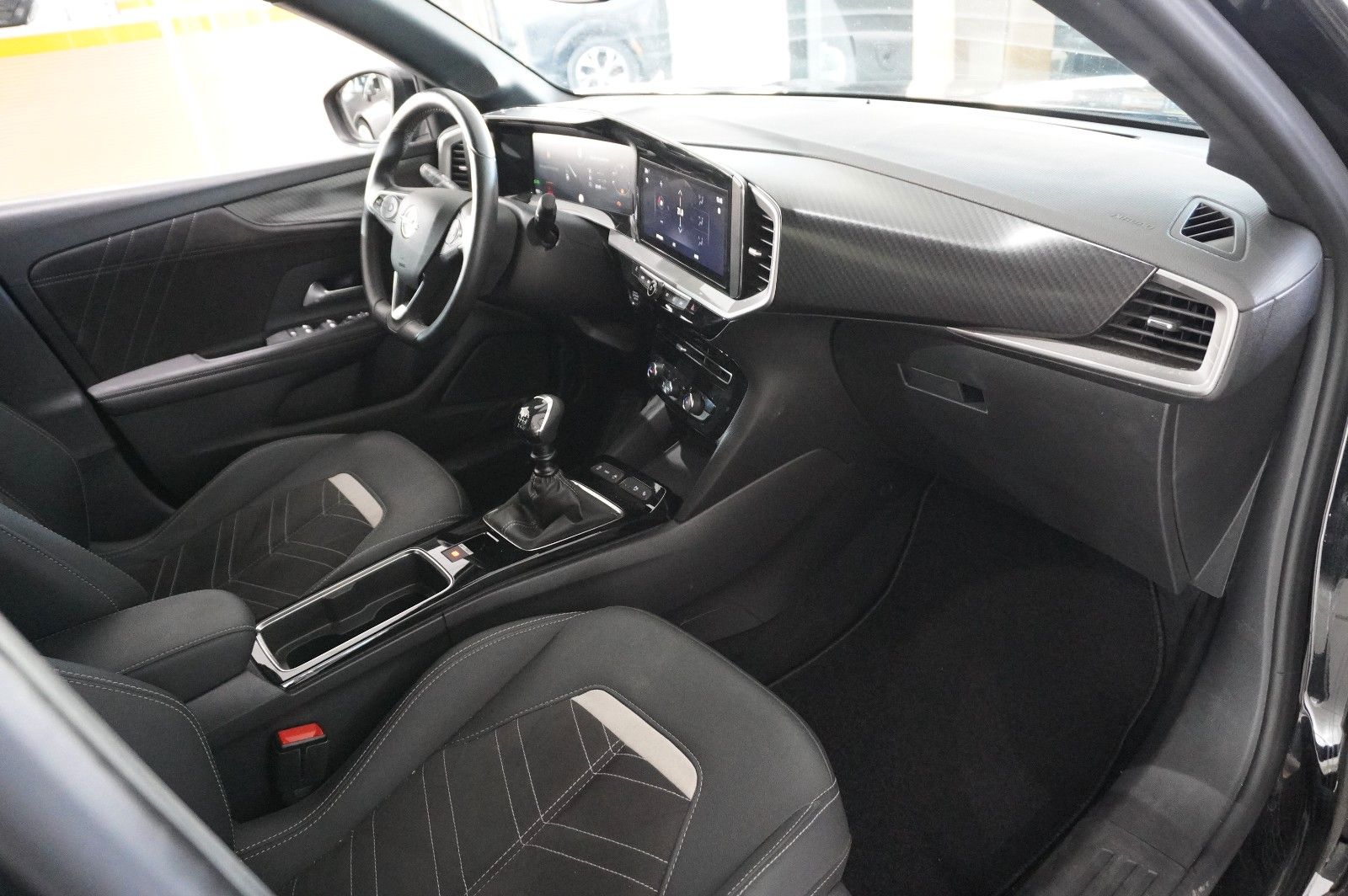Fahrzeugabbildung Opel Mokka 1.2T ULTIMATE NAVI/LED/KAMERA/SPORT/SH/DAB