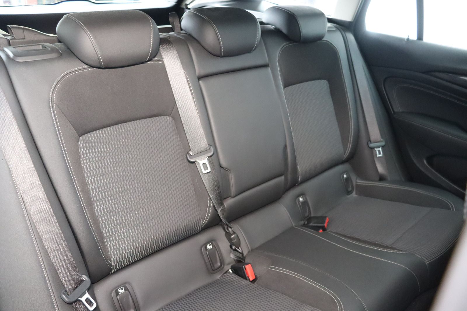 Fahrzeugabbildung Opel Insignia 2.0 CDTI Innovation * LED * Sitzhzg. *