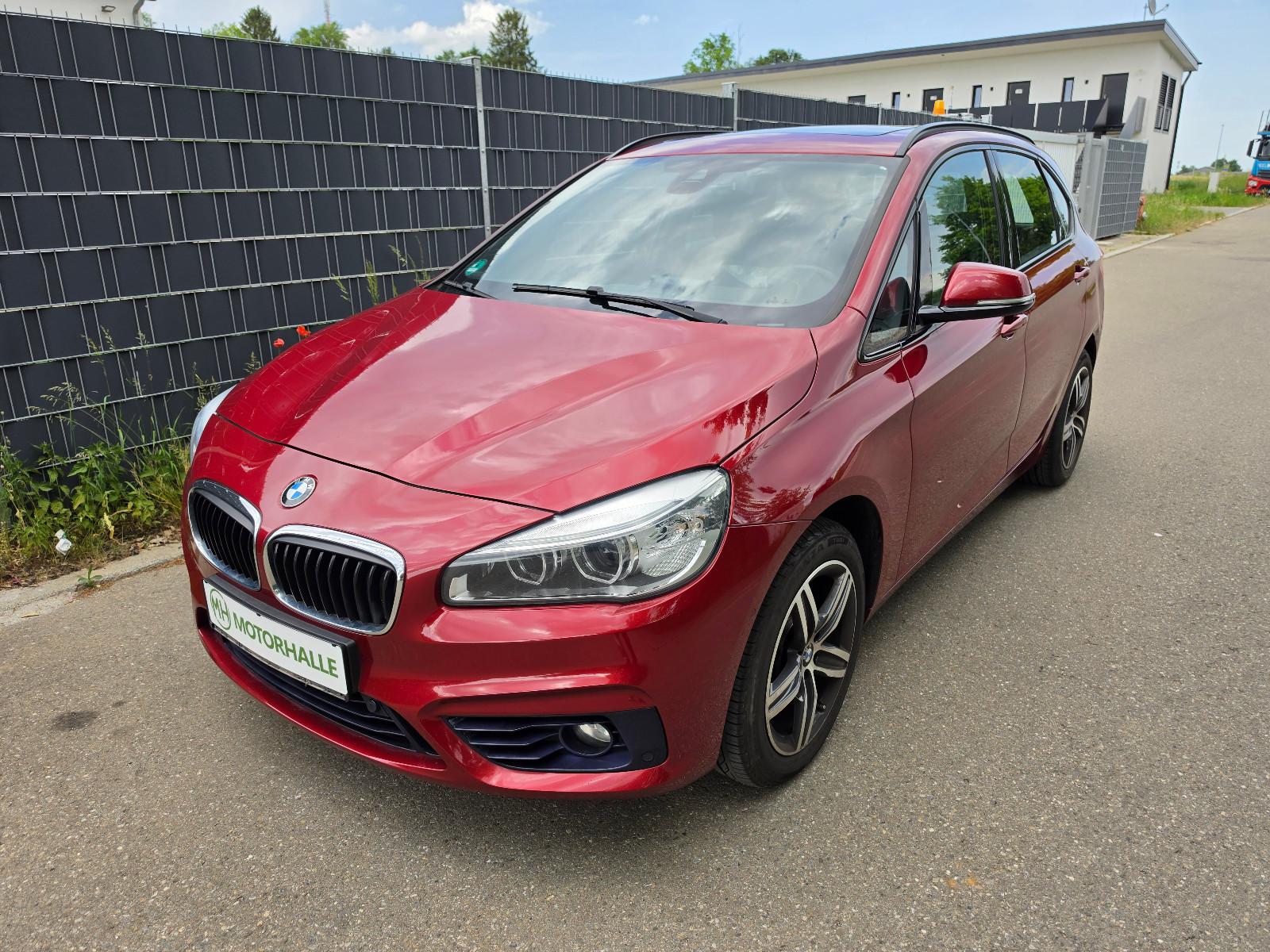 BMW 220i Active Tourer Sport Line 1-Hand Leder/Pano