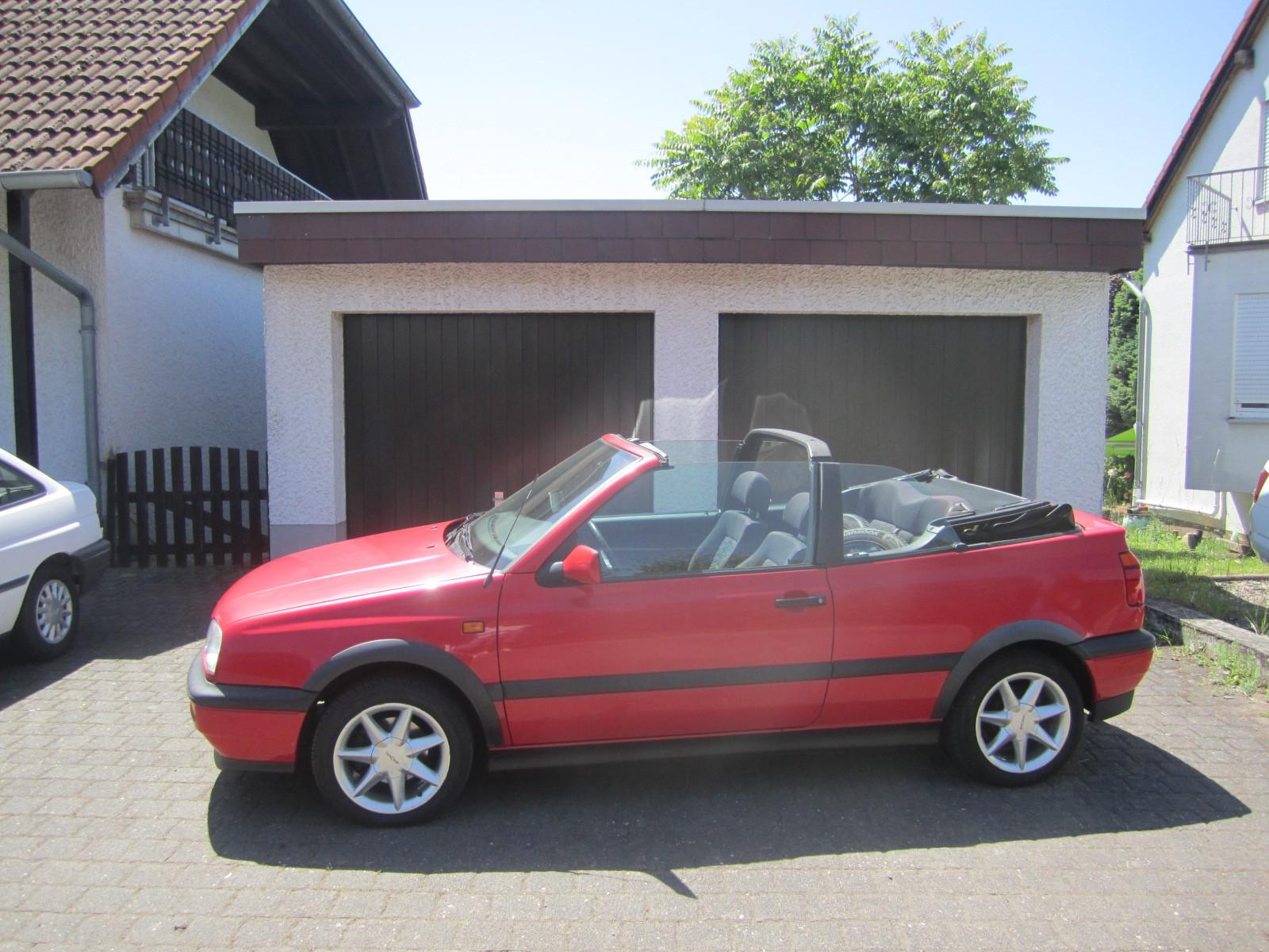 Volkswagen Golf III 1.8 Cabrio Karmann I.Hand/ZR-NEU/TOP!!!
