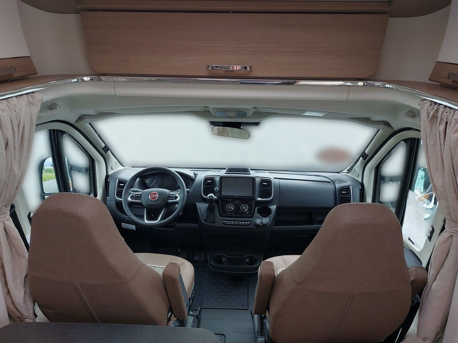 Fahrzeugabbildung Malibu T 490 LE Automatik SkyView Media
