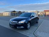 Opel Insignia Sports Tourer 1.8 Navi/Anhängerkupplung - Opel Insignia Gebrauchtwagen in Braunschweig