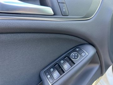 Fahrzeugabbildung Mercedes-Benz B 180 CDI SportsTourer*Tempomat*Navi*Bi-Xenon*