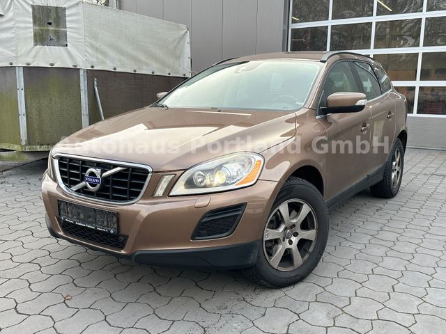 Volvo XC60 Momentum 2WD Drive e/Neuer Motor/5 Zylinder