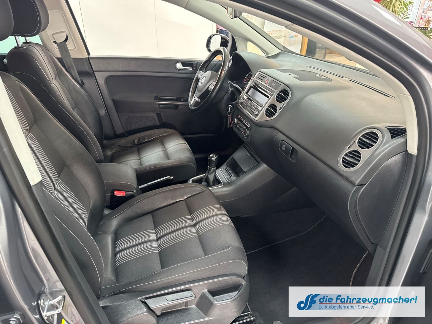 Fahrzeugabbildung Volkswagen Golf Plus VI Match  2-Zonen-Klimaautom*EXPORT