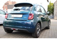 Fahrzeugabbildung Fiat 500e Action*AppConnect!*DAB*Induktive Ladefunkt.
