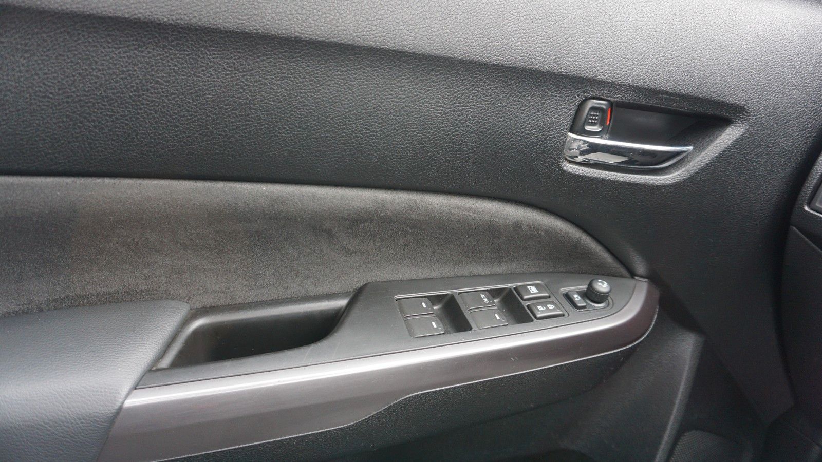 Fahrzeugabbildung Suzuki Vitara 1.4 Mild-Hybrid Comfort+ 4x4, Navi, LED