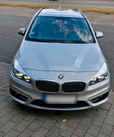 BMW BMW 218i Active Tourer  Luxury
