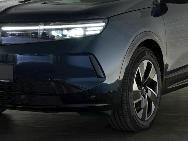 Grandland Electric B GS 73kWH+ANHÄNGERKUPPLUNG+N
