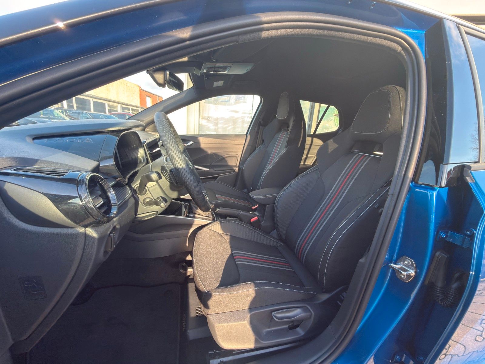 Fahrzeugabbildung SKODA Fabia Jubiläumsedition 1,5 TSI 130 kW 7-Gang-DSG