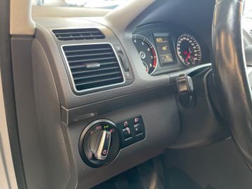 Volkswagen Touran Comfortline *7.SITZER*TEMPOMAT*KLIMA*AHK*