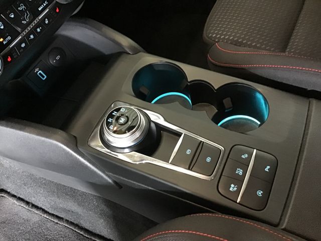 Fahrzeugabbildung Ford Focus ST-Line 1.5 Turnier Autom/Navi/Kamera/PDC