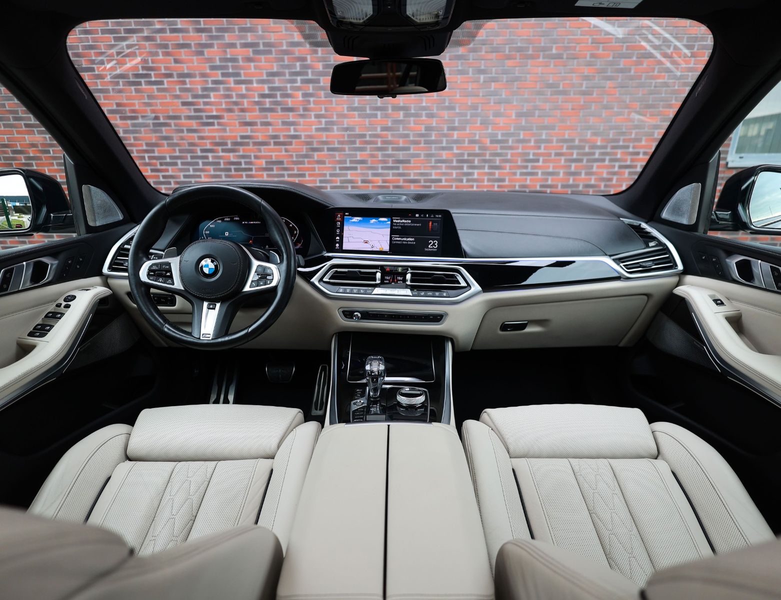 BMW X5 M50i imagem 3