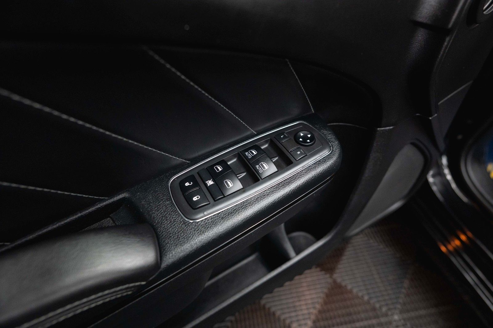 Fahrzeugabbildung Dodge Charger 6.4 V8 SRT 392 SCAT PACK DAYTONA Perform