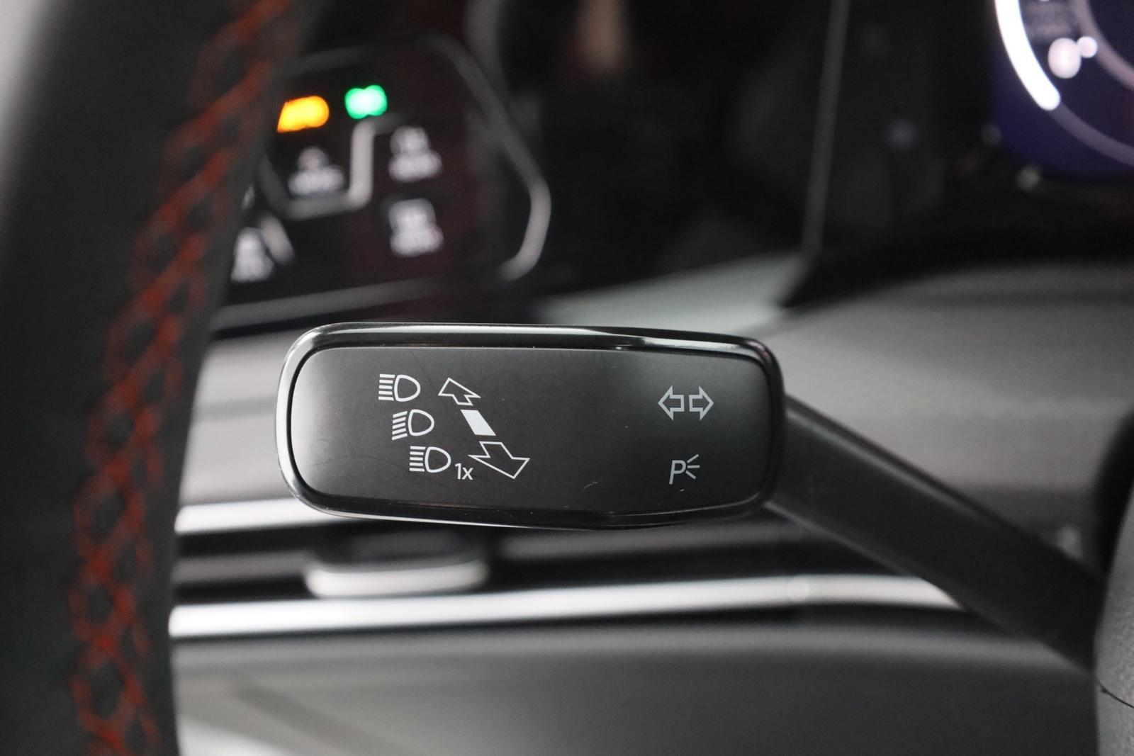 Volkswagen Golf VIII 2.0 GTI DSG LED Navi Winterpaket DAB, миниатюра 18