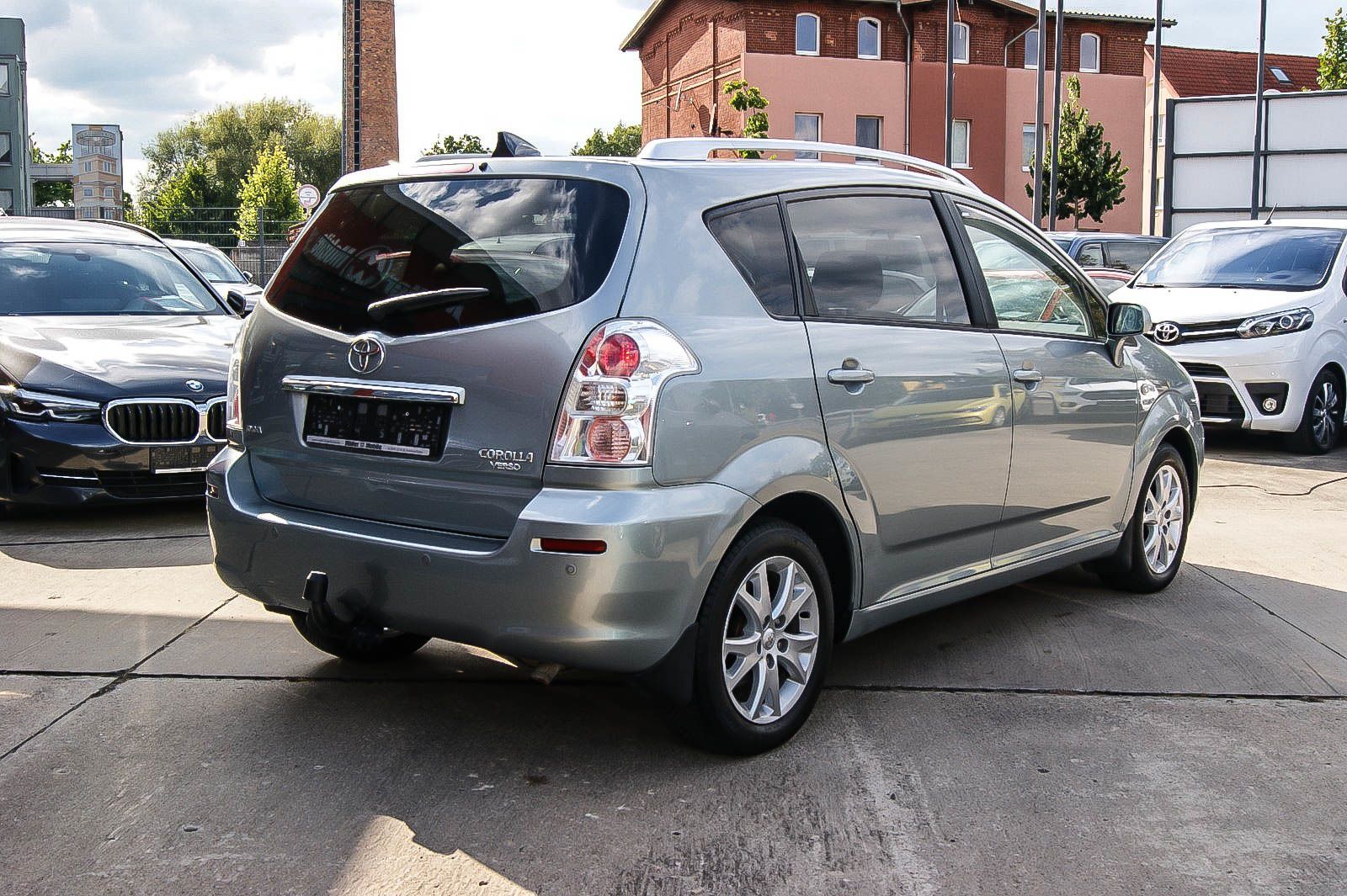 Fahrzeugabbildung Toyota Corolla Verso 1.8 Team 7-SITZER FAMILIENBESITZ