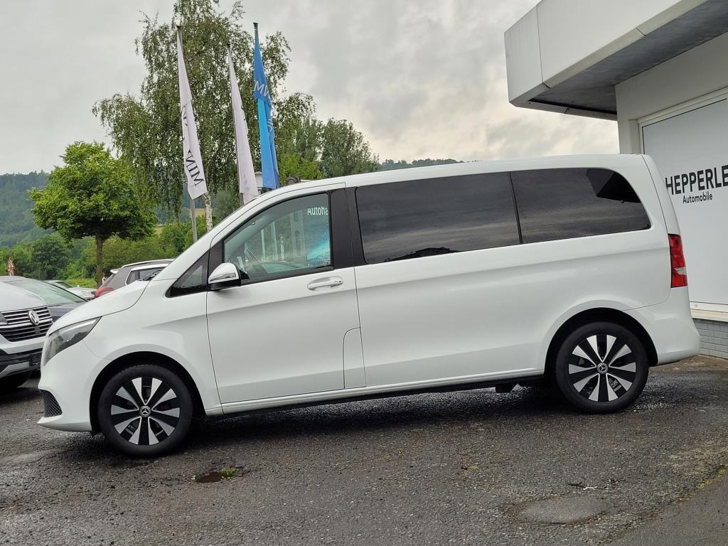 Mercedes-Benz V 220