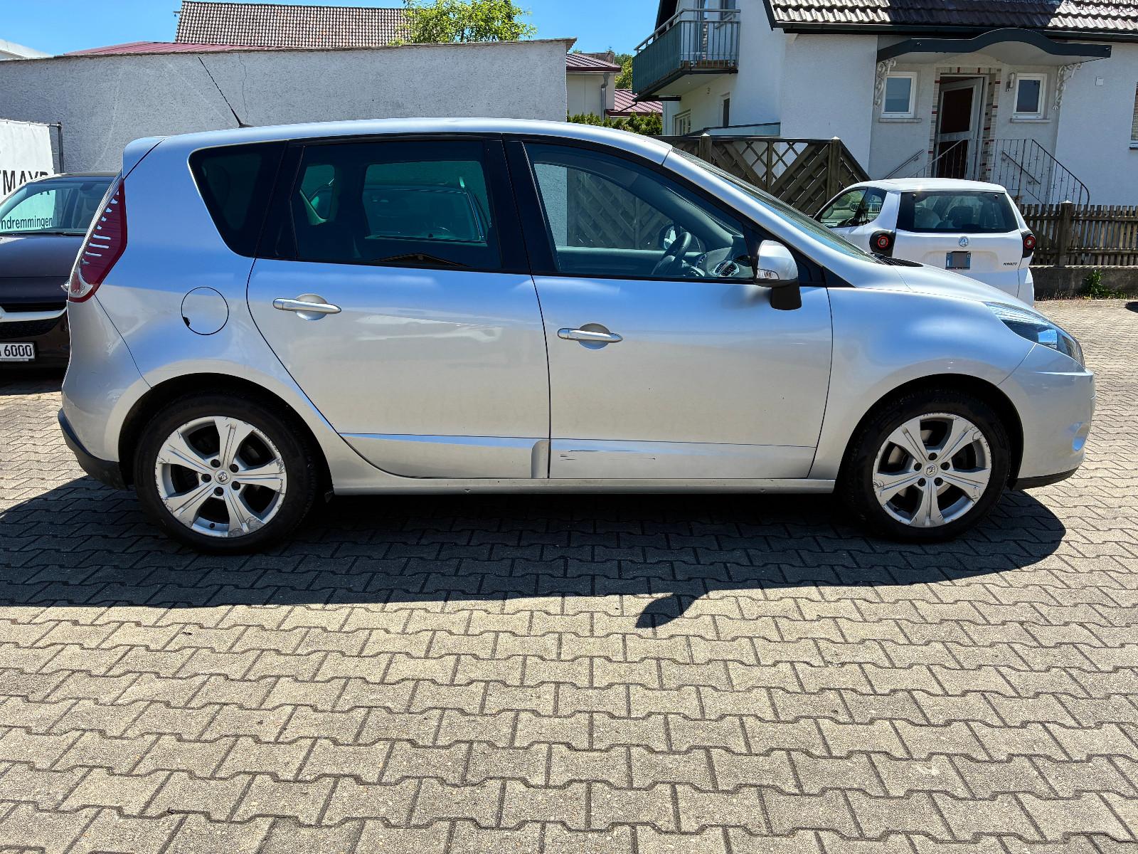 Renault Scenic Dynamique 1.6 16V - AHK -