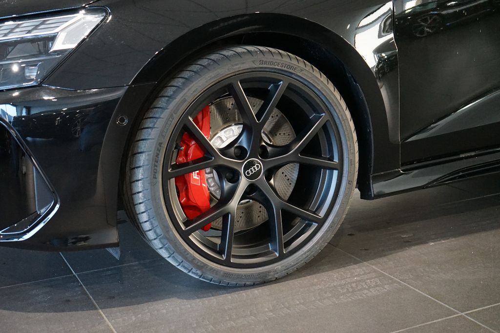 Audi RS3 Sportback | Schalensitze | Pano | SOFORT Audi RS3 Sportback | Schalensitze | Pano | SOFORT