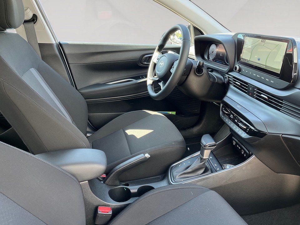Fahrzeugabbildung Hyundai i20 1.0T 100PS DCT Trend Komfort Bose