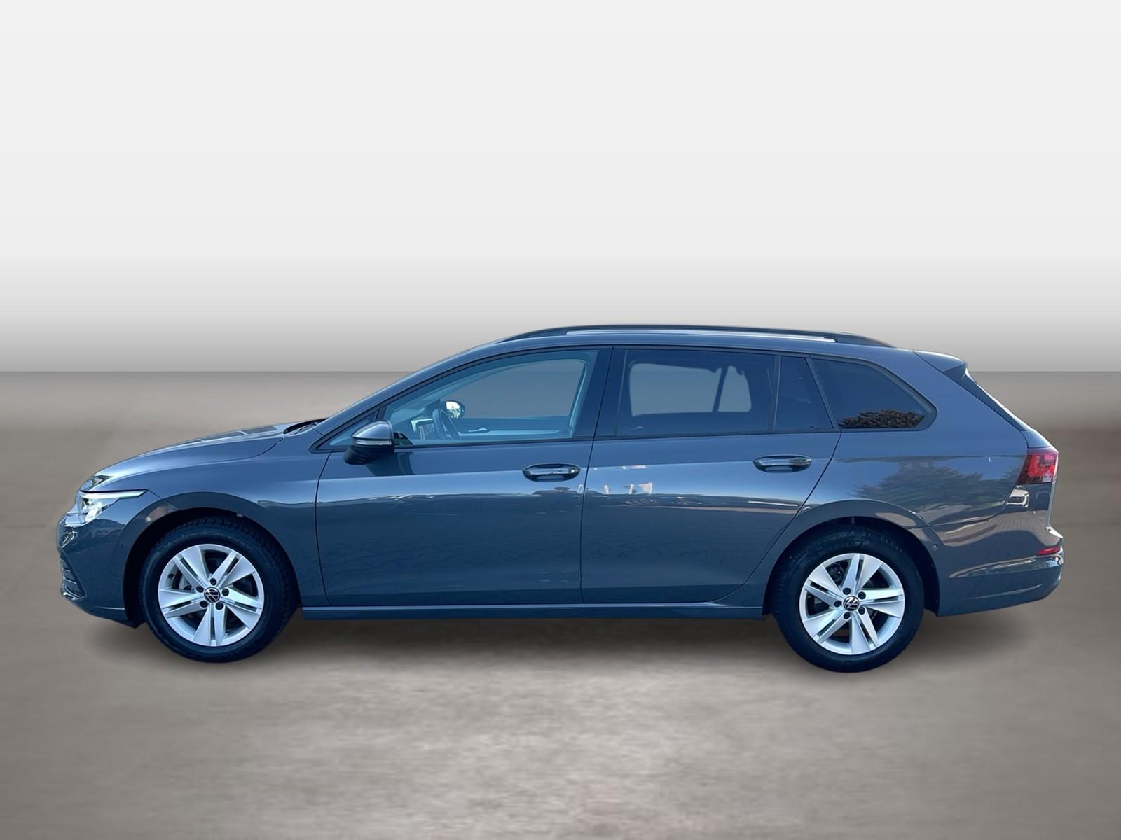 Volkswagen Golf VIII Variant 1.5 TSI Life MATRIX RFK NAVI