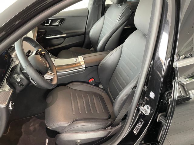 Fahrzeugabbildung Mercedes-Benz C 300 e T-Modell AMG/Pano/AHK/Digital/360°