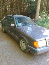 Mercedes-Benz Mercedes Benz w124 250 D - Mercedes-Benz 250 mit Diesel-Antrieb: W124
