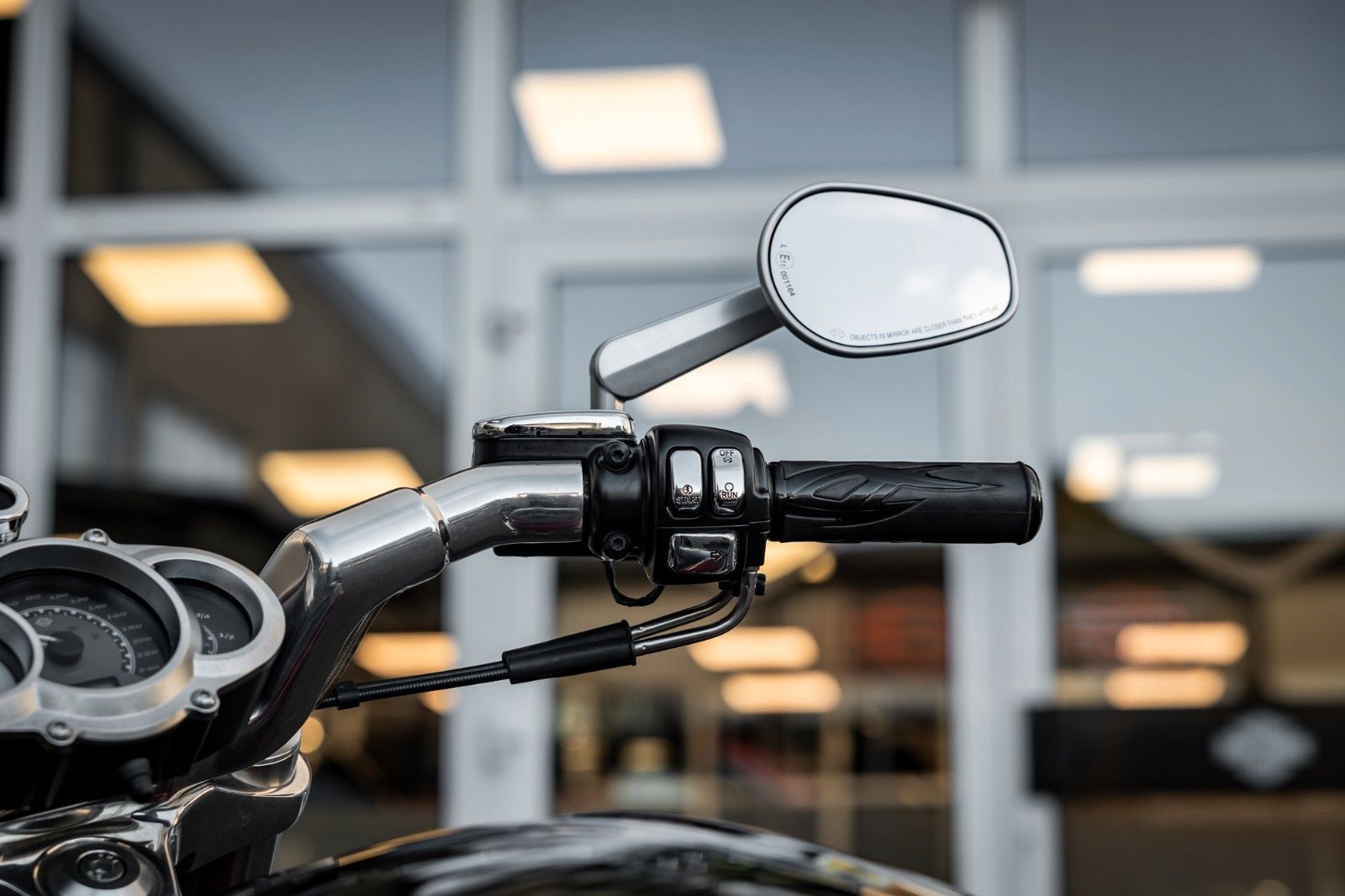 Fahrzeugabbildung Harley-Davidson VRSCF V-ROD MUSCLE - Jekill  - 260er METZELER