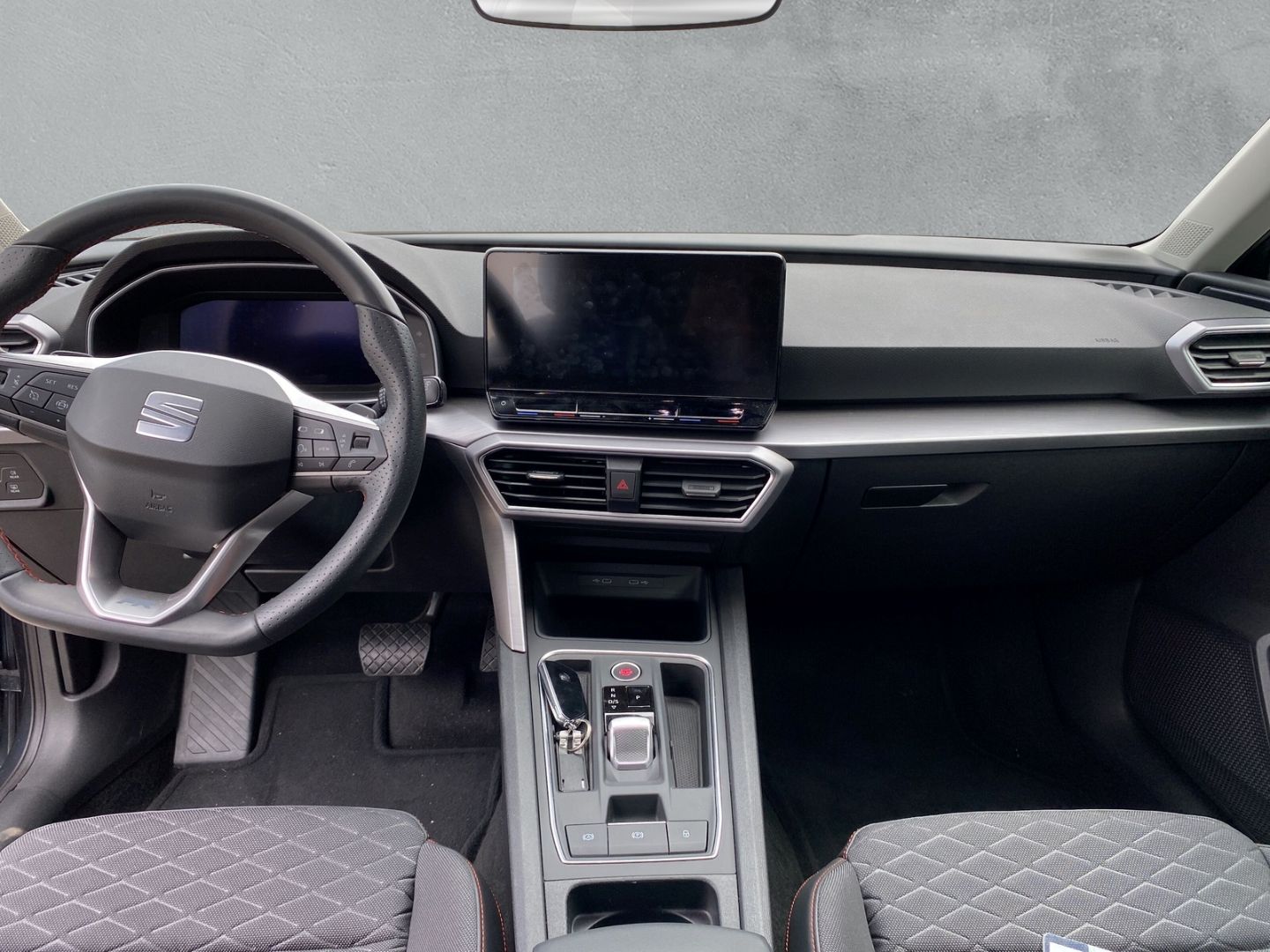 Fahrzeugabbildung SEAT Leon EU6d Sportstourer 1.4 e-HYBRID FR OPF