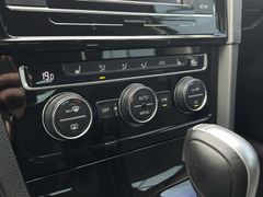 Fahrzeugabbildung Volkswagen Golf VII Variant 1.5TSI Highline ACC DSG ACC SHZ