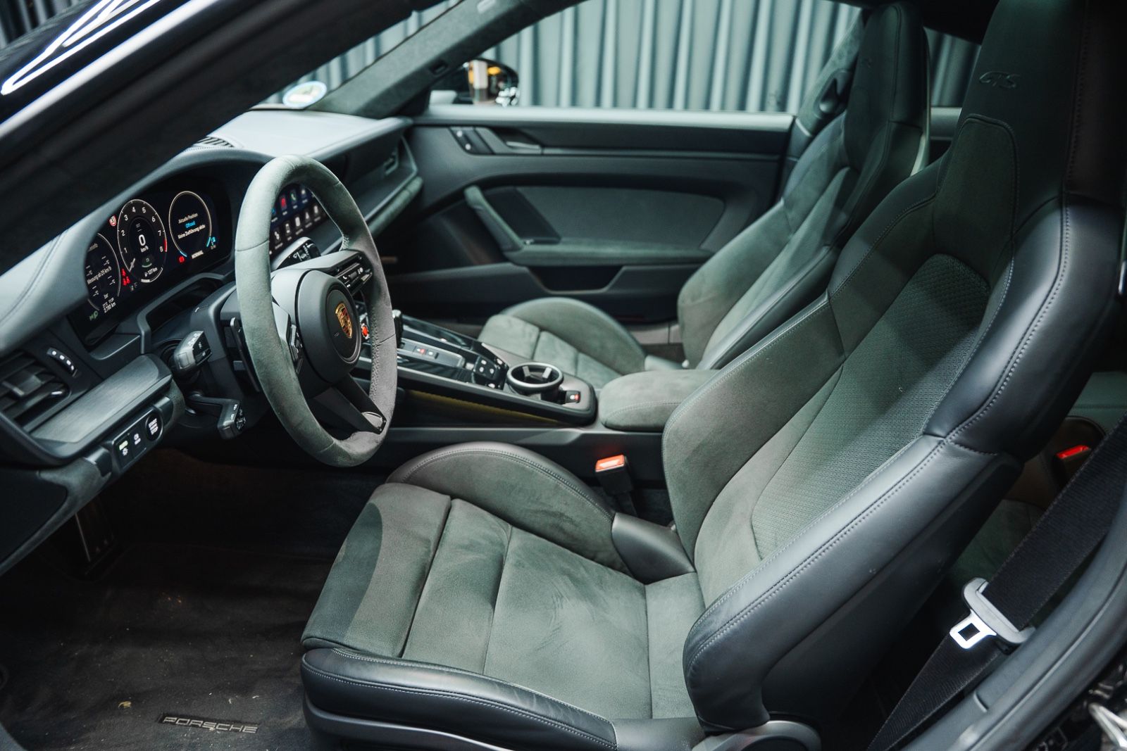 Fahrzeugabbildung Porsche 992 Carrera 4 GTS Coupé LED*Lift*BOSE*Sportsitze