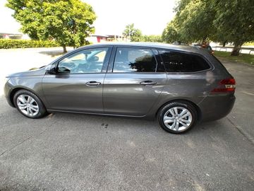 Peugeot 308 - 1