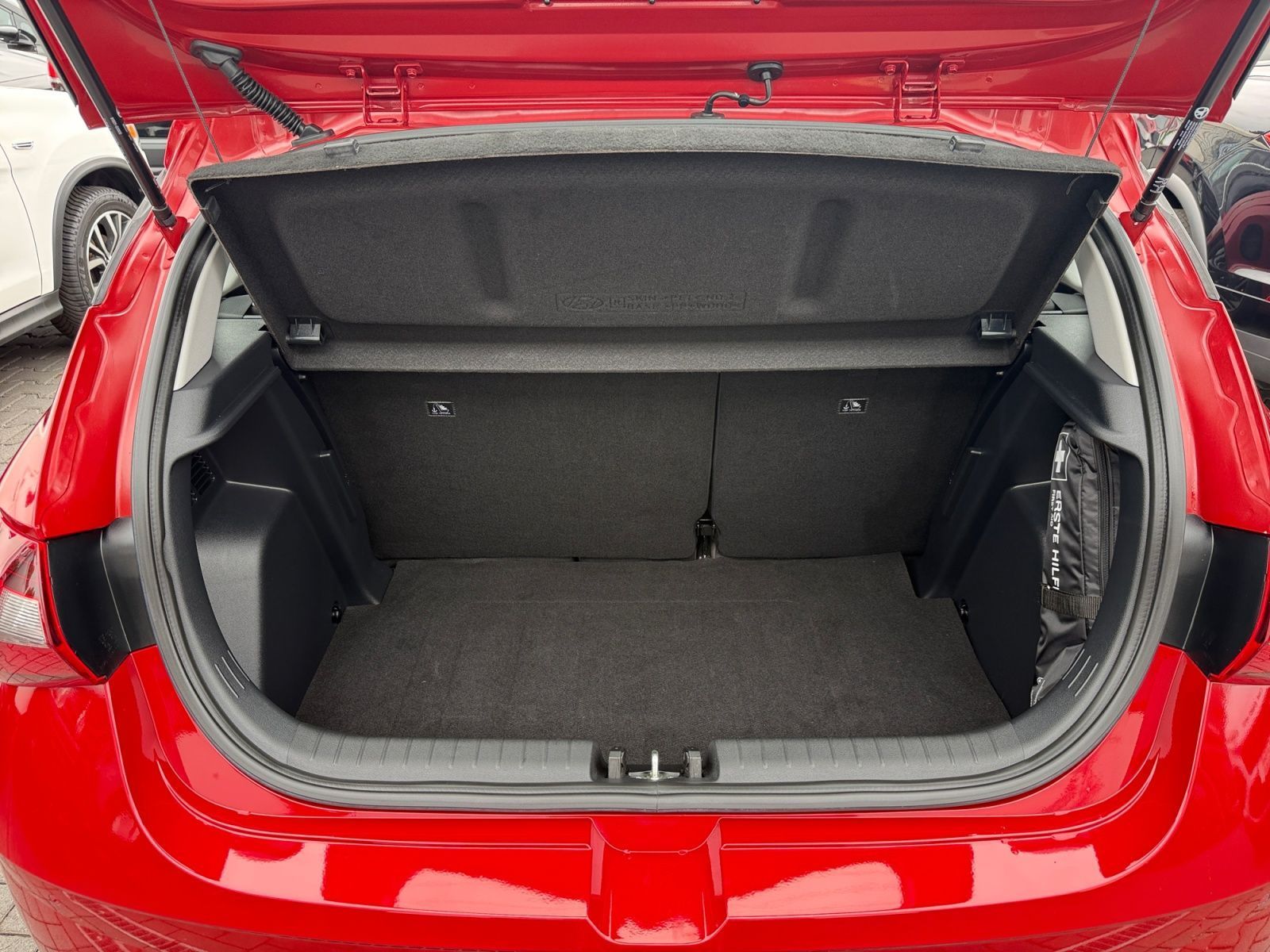Fahrzeugabbildung Hyundai i20 1.2 Pure 1.HAND DAB TEMPO