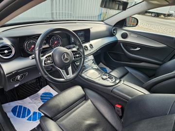 Mercedes E 200 - 11