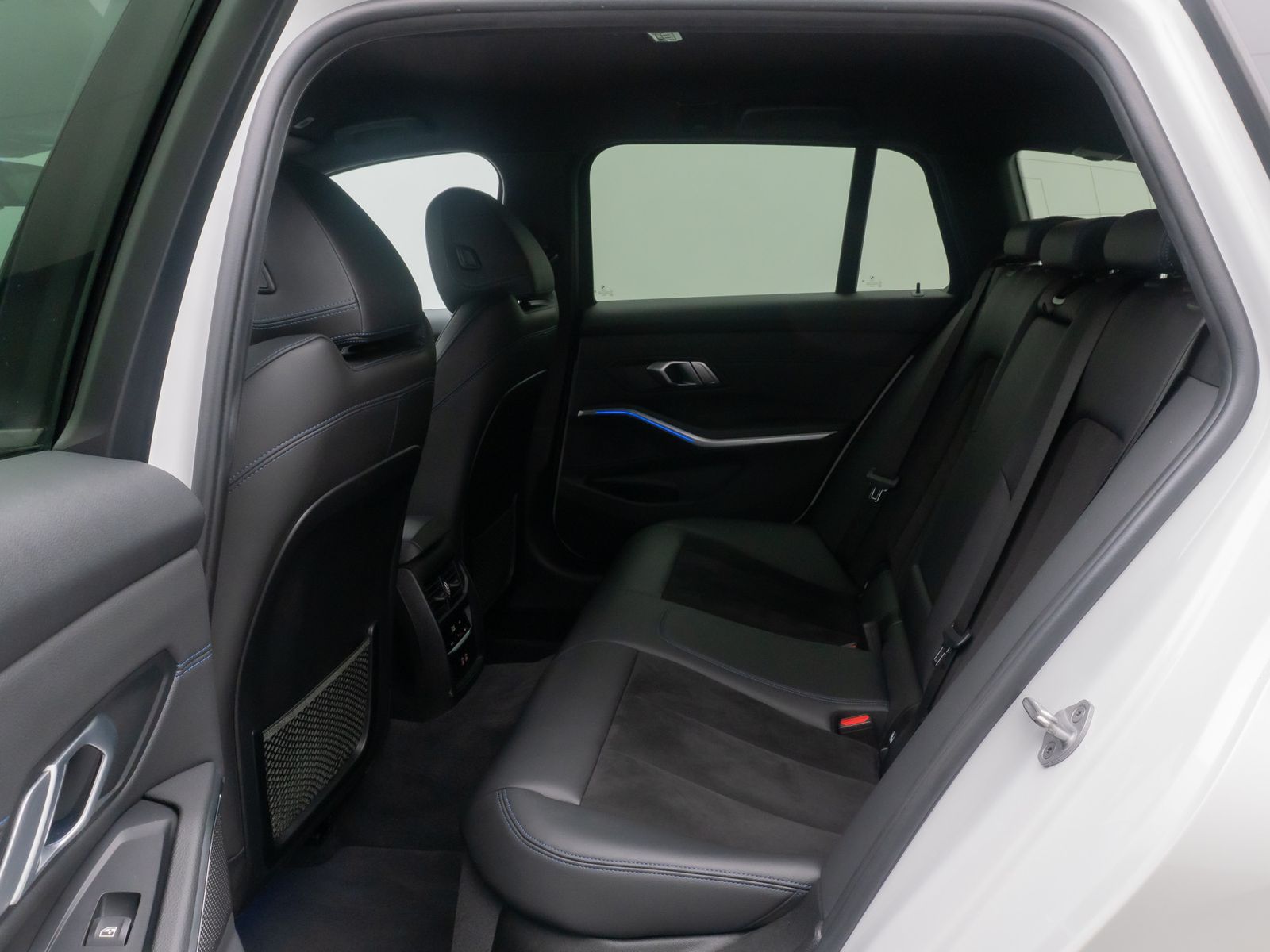 Fahrzeugabbildung BMW 320d xD M Sport ACC Kamera HUD AHK Laser DAB 19"