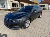 Volkswagen Passat Variant Elegance Navi.Kamera.84Tkm. - Gebrauchtwagen in Köthen (Anhalt)