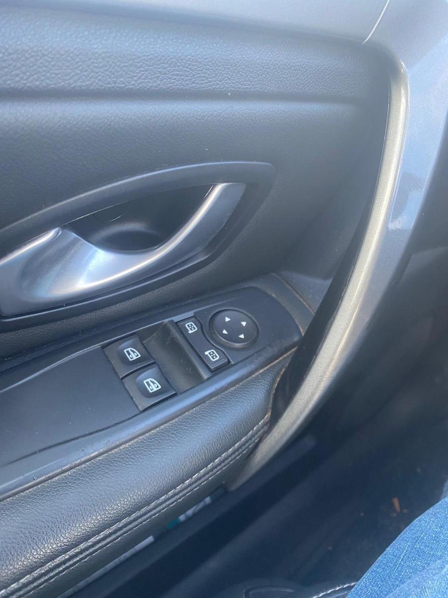 Renault Laguna 2012 — photo 6