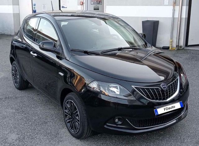 Другие Lancia Ypsilon 1.0 FireFly 5 porte S&S Hybrid Go