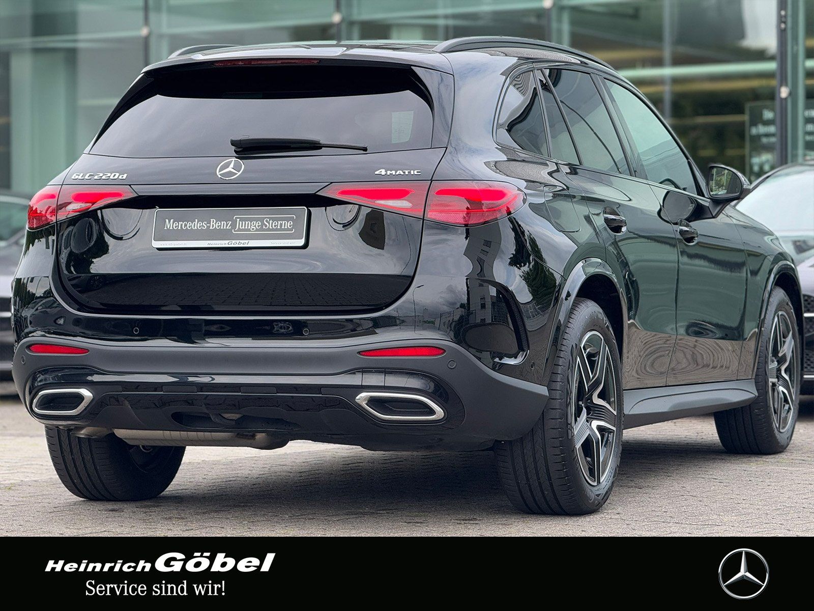 Fahrzeugabbildung Mercedes-Benz GLC 220 d 4M AMG*DISTRONIC*AHK*NIGHT-PAKET*KAMER