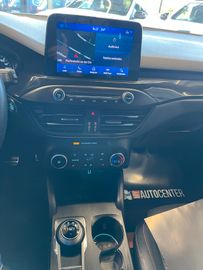 Ford Focus Lim. ST-Line 5-Türer Aut.*LED*NAVI*ACC*B&O